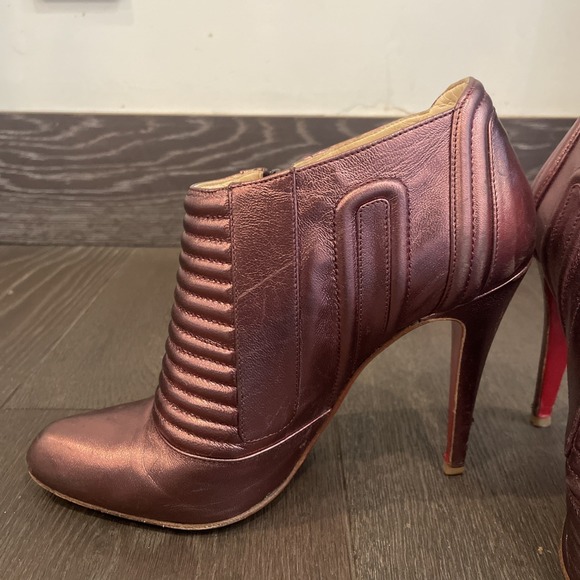 Christian Louboutin Sz 39 Fits Sz 7-8 Leather Ankle Boots Purple 4.5" heel - Picture 4 of 6